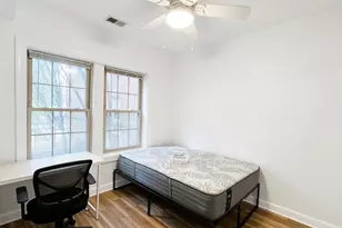 843 E 52nd St, Chicago, IL 60615 - Photo 3