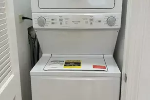 843 E 52nd St, Chicago, IL 60615 - Photo 11