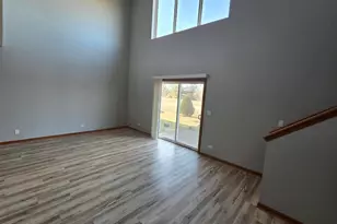 1633 W Chrysler Dr, Belvidere, IL 61008 - Photo 3