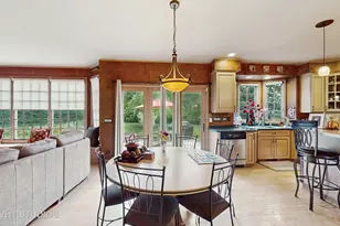 1527 Lexington Cir, Schaumburg, IL 60173 - Photo 17