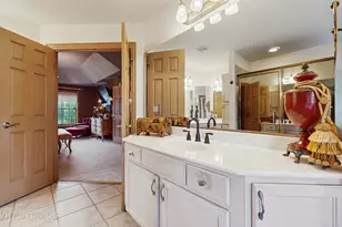 1527 Lexington Cir, Schaumburg, IL 60173 - Photo 31