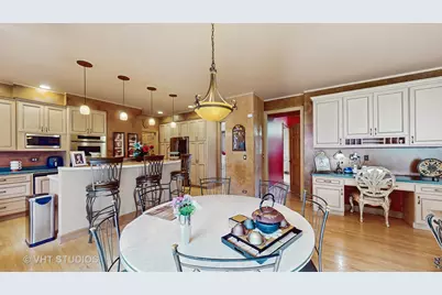 1527 Lexington Circle, Schaumburg, IL 60173 - Photo 19