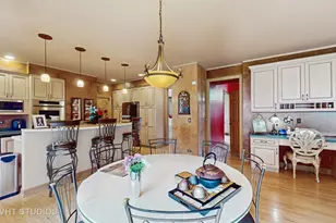 1527 Lexington Cir, Schaumburg, IL 60173 - Photo 19