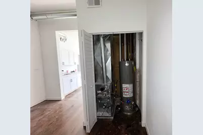 8714 S Commercial Avenue, Chicago, IL 60617 - Photo 9