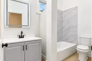 8714 S Commercial Ave, Chicago, IL 60617 - Photo 9