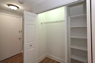 6833 N Oakley Ave, Chicago, IL 60645 - Photo 13