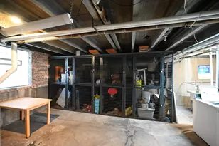 6833 N Oakley Ave, Chicago, IL 60645 - Photo 17