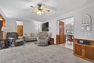 1 Largemouth Ln, Wilmington, IL 60481 - Photo 9