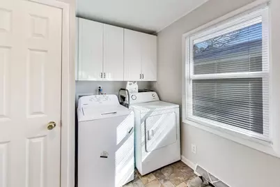 401 E Lincoln Street, Sycamore, IL 60178 - Photo 17