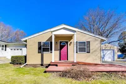 401 E Lincoln Street, Sycamore, IL 60178 - Photo 1