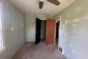 415 W Livingston Rd, Streator, IL 61364 - Photo 3