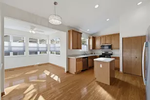 1547 W Cadillac Circle, Romeoville, IL 60446 - Photo 9