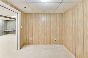 418 Kresswood Dr, McHenry, IL 60050 - Photo 13