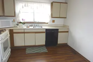 411 Drake Cir, Schaumburg, IL 60193 - Photo 9