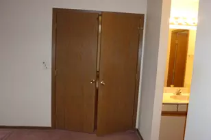 411 Drake Cir, Schaumburg, IL 60193 - Photo 13