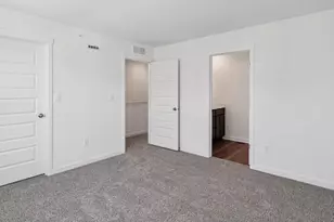 545 Yosemite Wy, Mundelein, IL 60060 - Photo 11