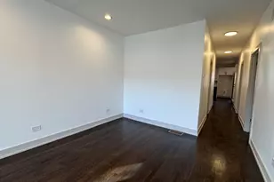 7812 S Paxton Ave, Chicago, IL 60649 - Photo 3