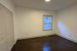 7812 S Paxton Ave, Chicago, IL 60649 - Photo 9