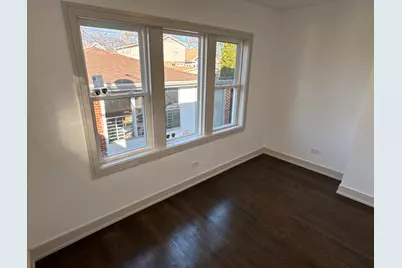 7812 S Paxton Avenue, Chicago, IL 60649 - Photo 11