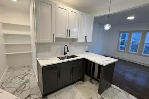 7812 S Paxton Ave, Chicago, IL 60649 - Photo 7