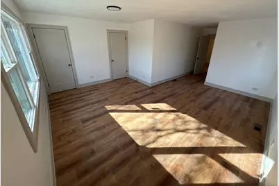 7812 S Paxton Avenue, Chicago, IL 60649 - Photo 13