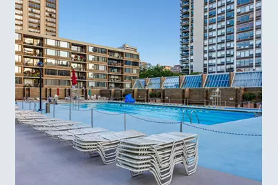 1255 N Sandburg Terrace #806, Chicago, IL 60610 - Photo 3