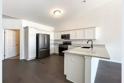 Building 14 Ridge Lane, Bolingbrook, IL 60440 - Photo 5