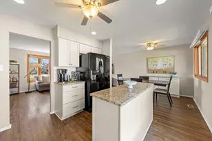 1551 Briarcliffe Blvd, Wheaton, IL 60189 - Photo 9