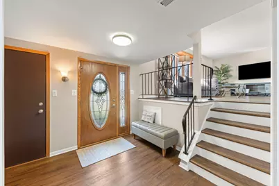 1551 Briarcliffe Boulevard, Wheaton, IL 60189 - Photo 3