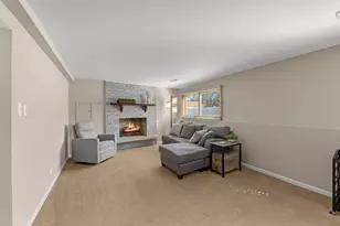 1551 Briarcliffe Blvd, Wheaton, IL 60189 - Photo 17