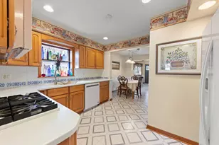 928 S Hillcrest Ave, Elmhurst, IL 60126 - Photo 7