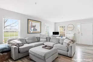 532 Jennifer Cir, Mundelein, IL 60060 - Photo 5