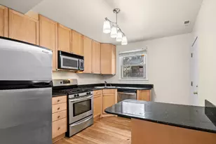1538 W Chase Ave, Chicago, IL 60626 - Photo 9