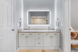 2742 N Wolcott Ave, Chicago, IL 60614 - Photo 13