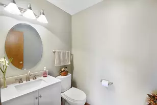 21 N Highview Cir, Hawthorn Woods, IL 60047 - Photo 17