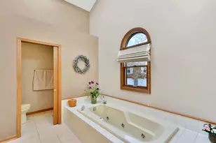 21 N Highview Cir, Hawthorn Woods, IL 60047 - Photo 21