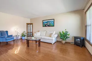 5707 W 90th Pl, Oak Lawn, IL 60453 - Photo 3