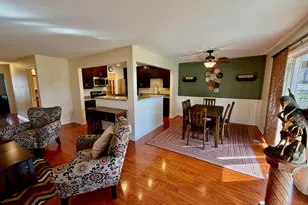 601 Eastview Ct, Schaumburg, IL 60194 - Photo 9