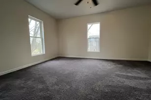 601 E Hickory St, Chatsworth, IL 60921 - Photo 9