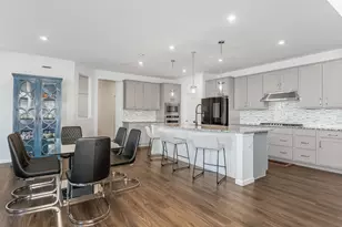 2552 Weatherbee Ln, Naperville, IL 60563 - Photo 7