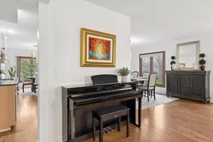 23W302 Cambridge Ct, Glen Ellyn, IL 60137 - Photo 7