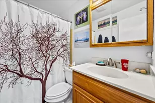 1052 Southbury Ln, Wheeling, IL 60090 - Photo 9