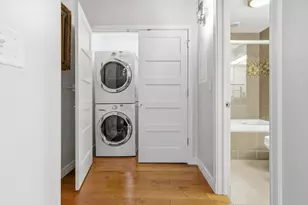 212 N Center St, Bloomington, IL 61701 - Photo 29