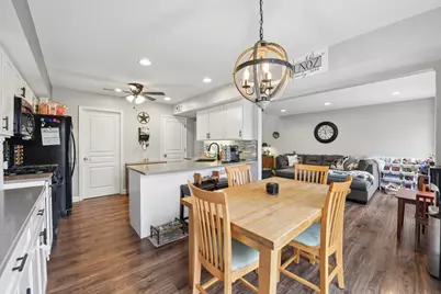 179 Locksley Drive, Streamwood, IL 60107 - Photo 7