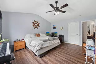 179 Locksley Dr, Streamwood, IL 60107 - Photo 11