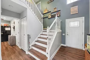 179 Locksley Dr, Streamwood, IL 60107 - Photo 3