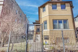 2112 N Sawyer Ave, Chicago, IL 60647 - Photo 1