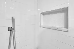 2112 N Sawyer Ave, Chicago, IL 60647 - Photo 21