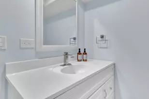 2112 N Sawyer Ave, Chicago, IL 60647 - Photo 19