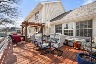 1020 Berkshire Ct, Sycamore, IL 60178 - Photo 11